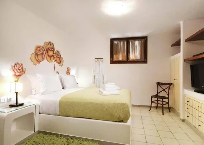 Icarus, Private Luxury Villa