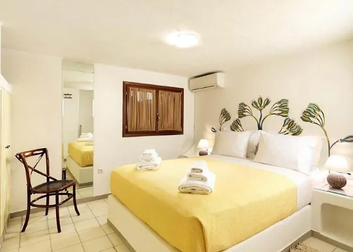 Icarus, Private Luxury Villa