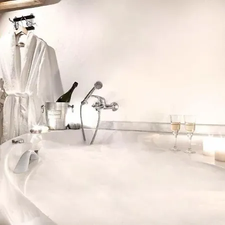 Villa Icarus, Private Luxury